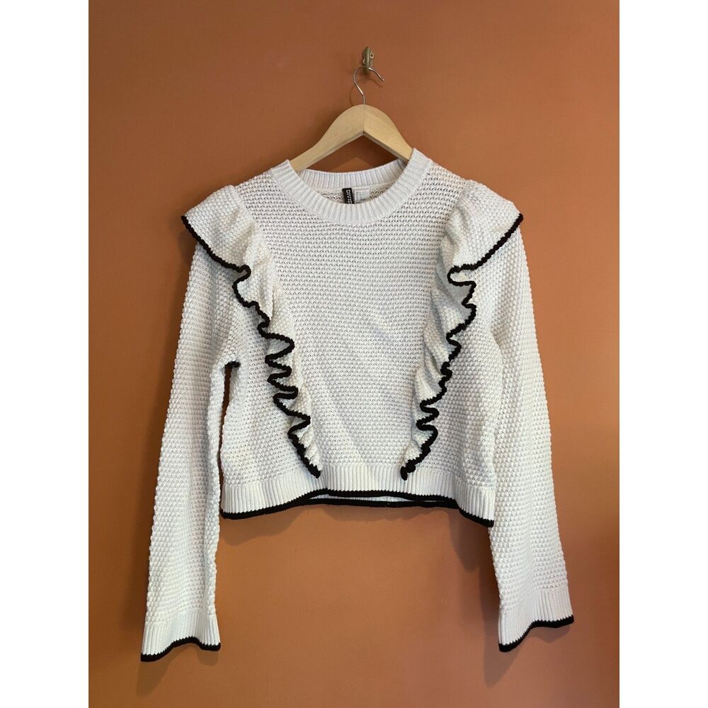 White Ruffle Sweater Small Black Contrast Trim Cropped Textured Knit Pullover